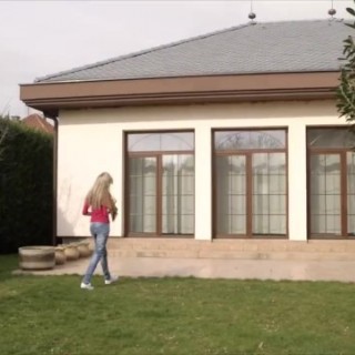 Жесткий секс молодой девушки с опытным мужчиной