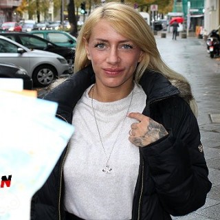 Хардкорный трах с развратной блондинкой за деньги