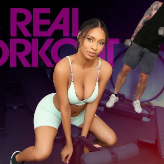 Шпилит милую спортсменку на полу