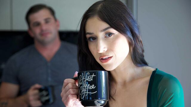 Сексуальная Алекса (Alexa Chains) на хуе